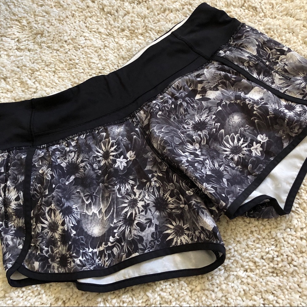 Lululemon balck and white floral running shorts
